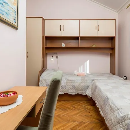 In Apartman *
